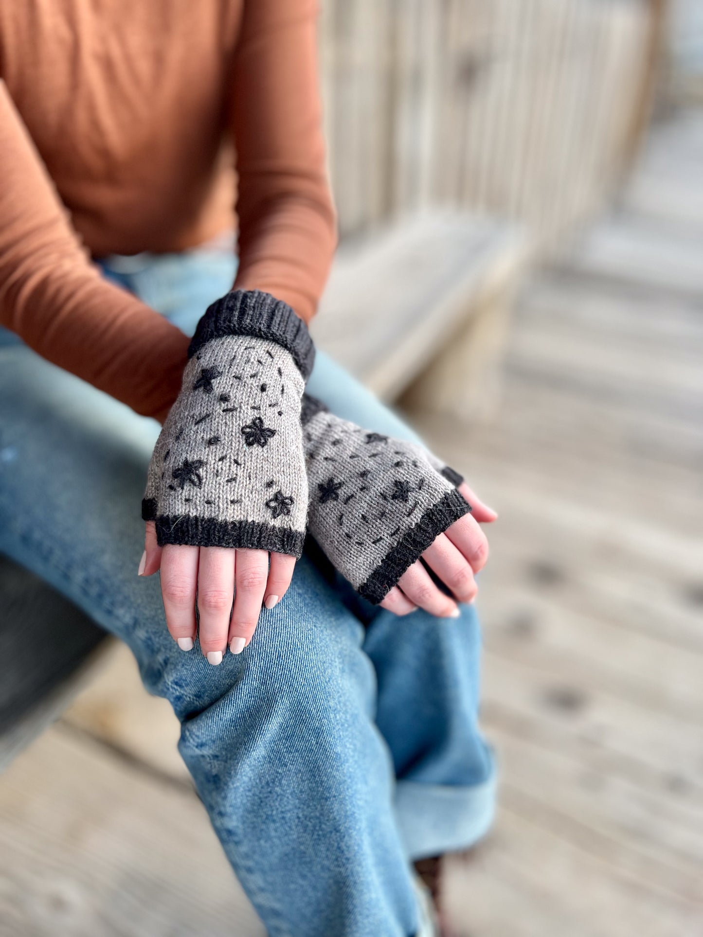 Embroidered Cosmos Mitts, PDF